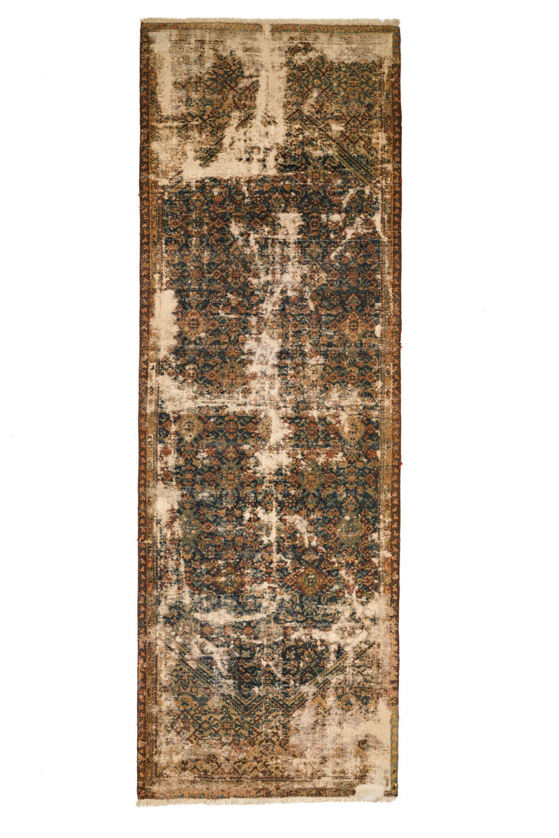 Lucas 13'1" x 4'4"