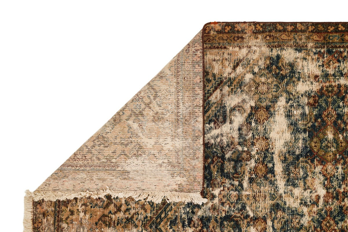 Lucas 13'1" x 4'4"