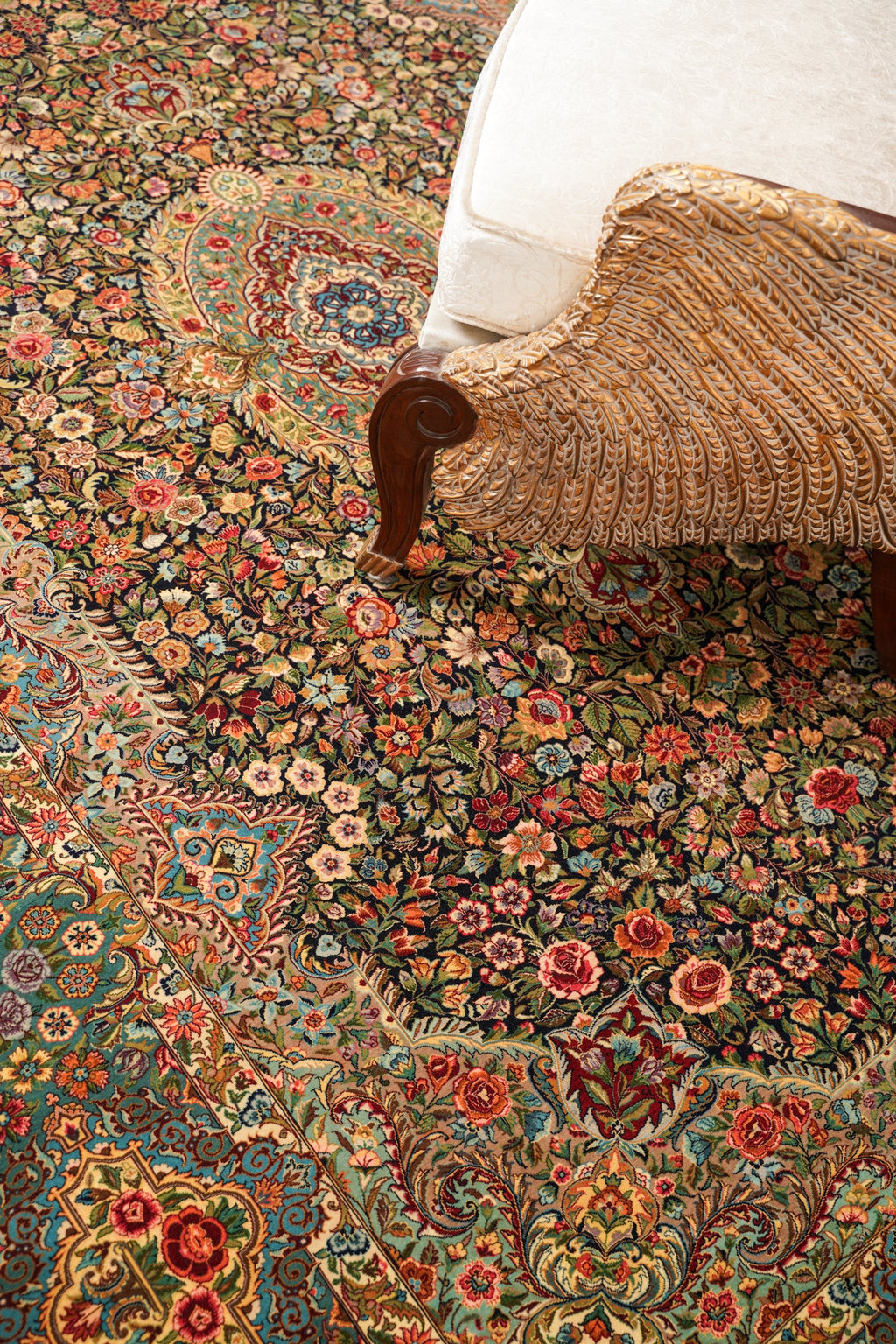 Bouquet 9'9" x 6'8" ( 676 KPSI )