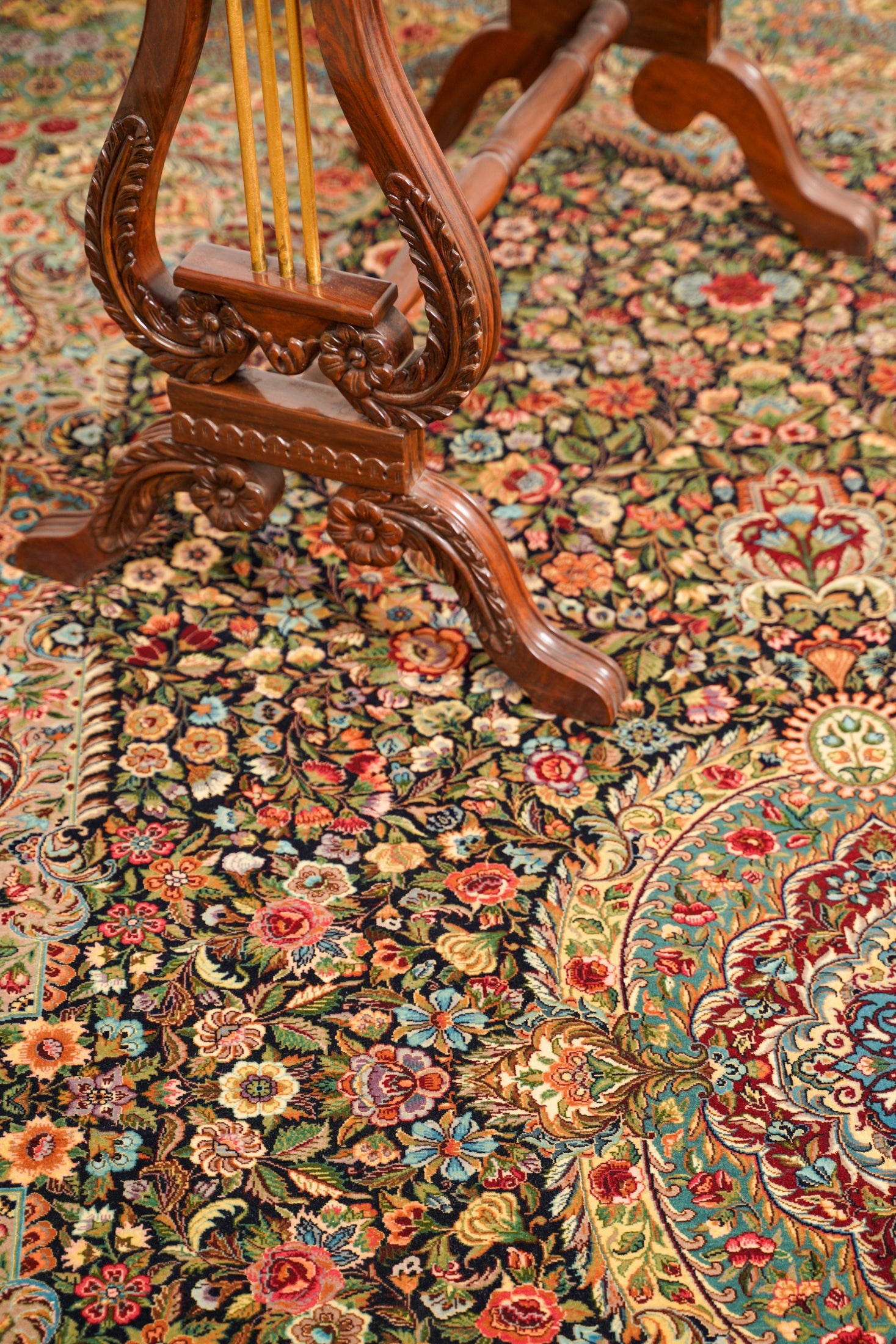 Bouquet 9'9" x 6'8" ( 676 KPSI )